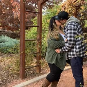 Meet your Posher, Logan-n ana